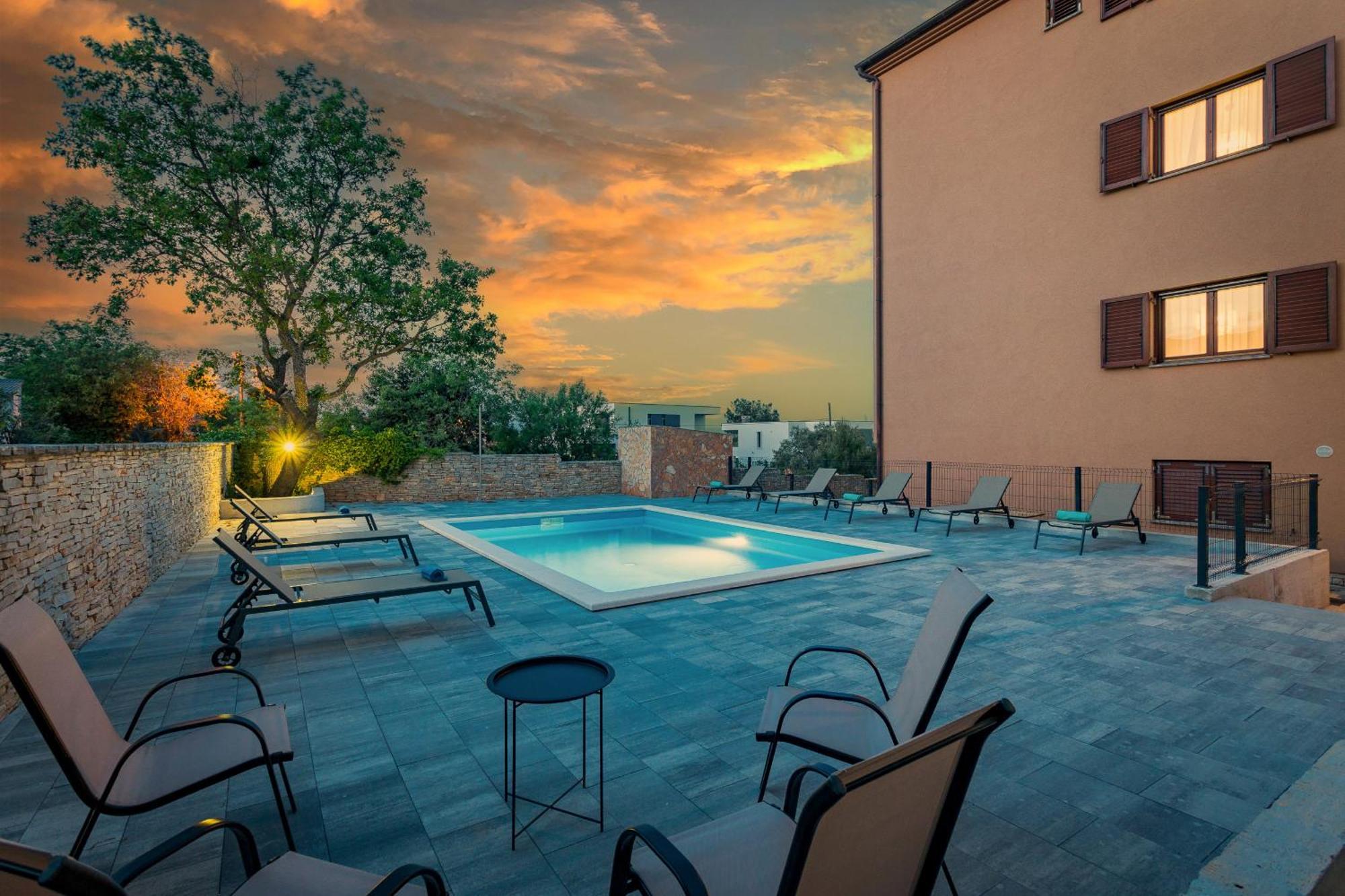 Apartments Cesare With Shared Pool Ližnjan Exteriér fotografie
