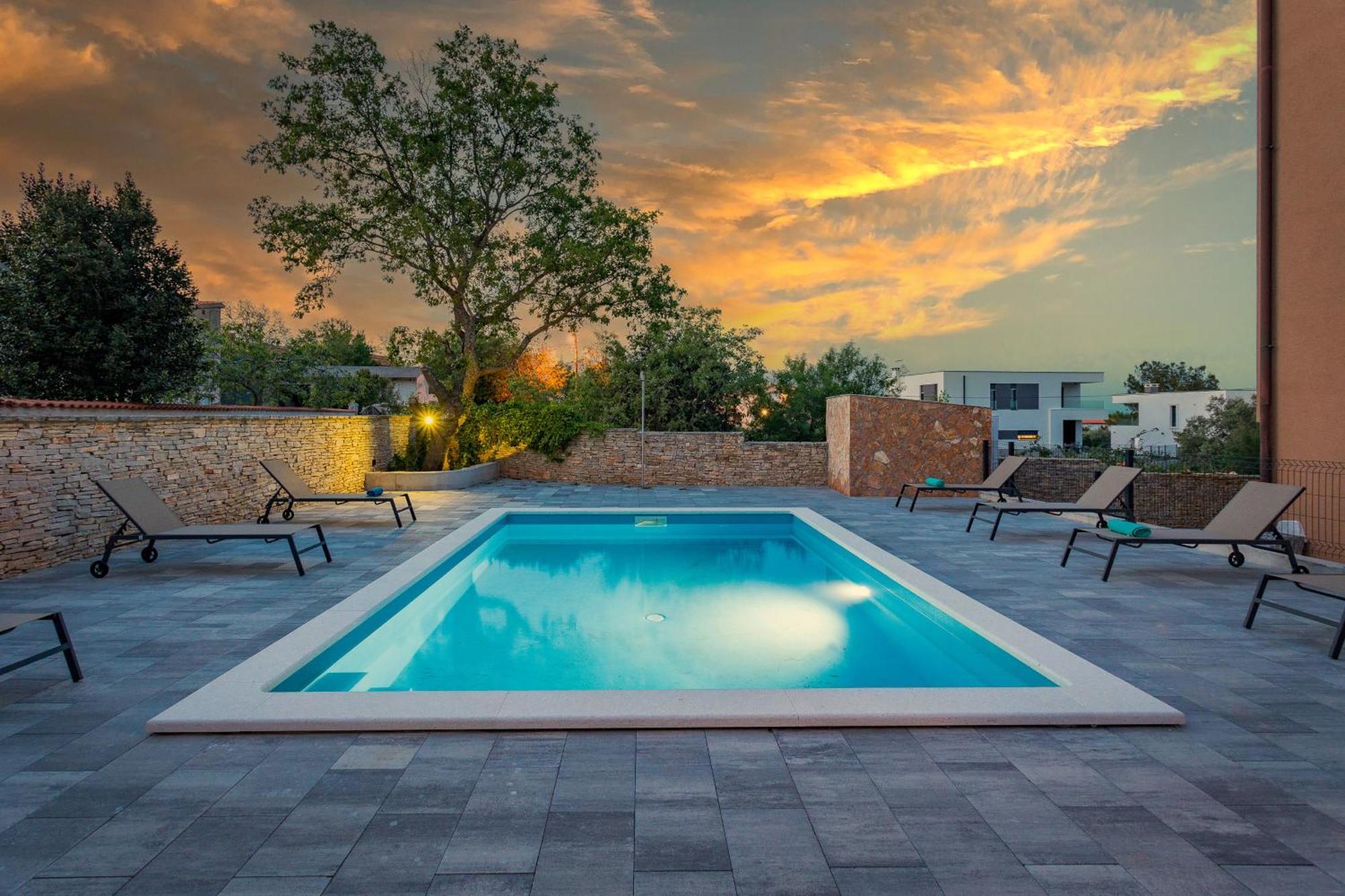Apartments Cesare With Shared Pool Ližnjan Exteriér fotografie